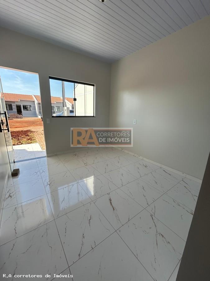 Casa à venda com 2 quartos, 84m² - Foto 4