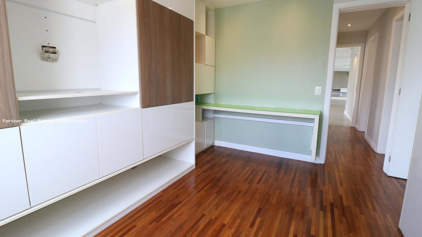 Apartamento à venda com 4 quartos, 223m² - Foto 27