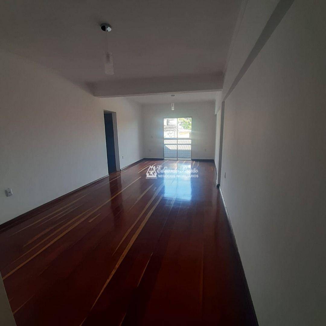 Apartamento para alugar com 2 quartos, 100m² - Foto 8