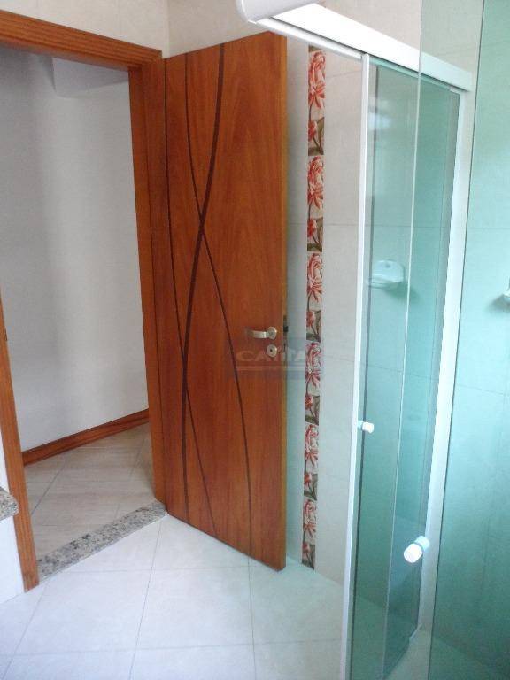 Sobrado à venda com 3 quartos, 299m² - Foto 4