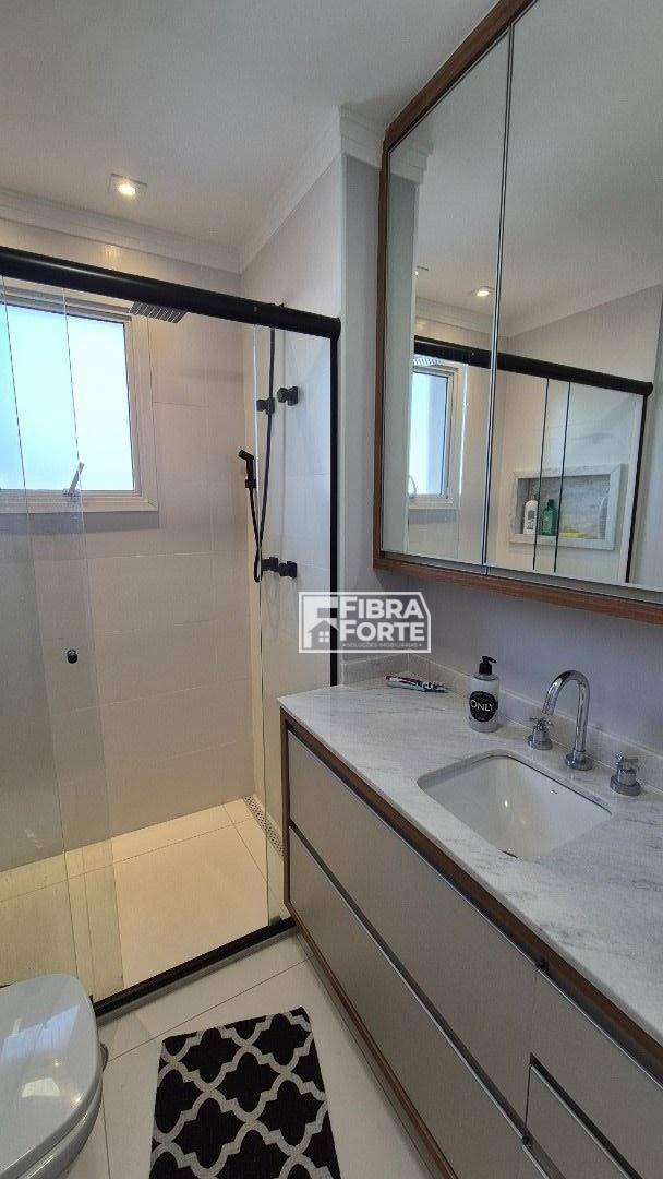 Apartamento à venda com 3 quartos, 135m² - Foto 9