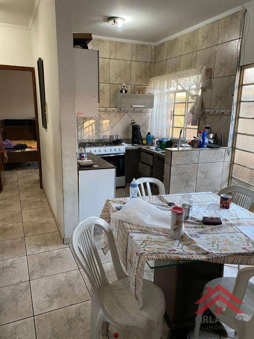 Casa à venda com 3 quartos, 170m² - Foto 2