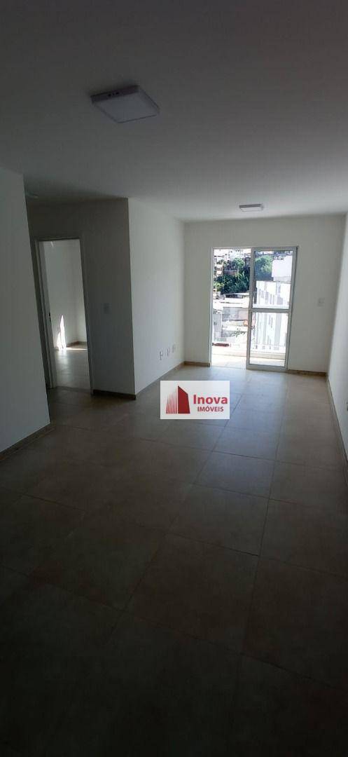 Apartamento à venda com 2 quartos, 65m² - Foto 2