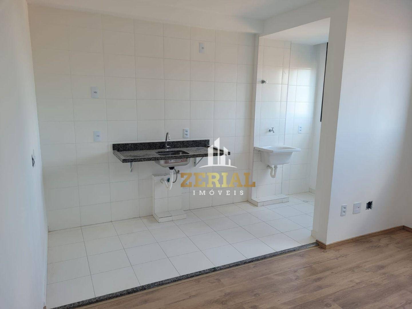 Apartamento à venda com 2 quartos, 42m² - Foto 2