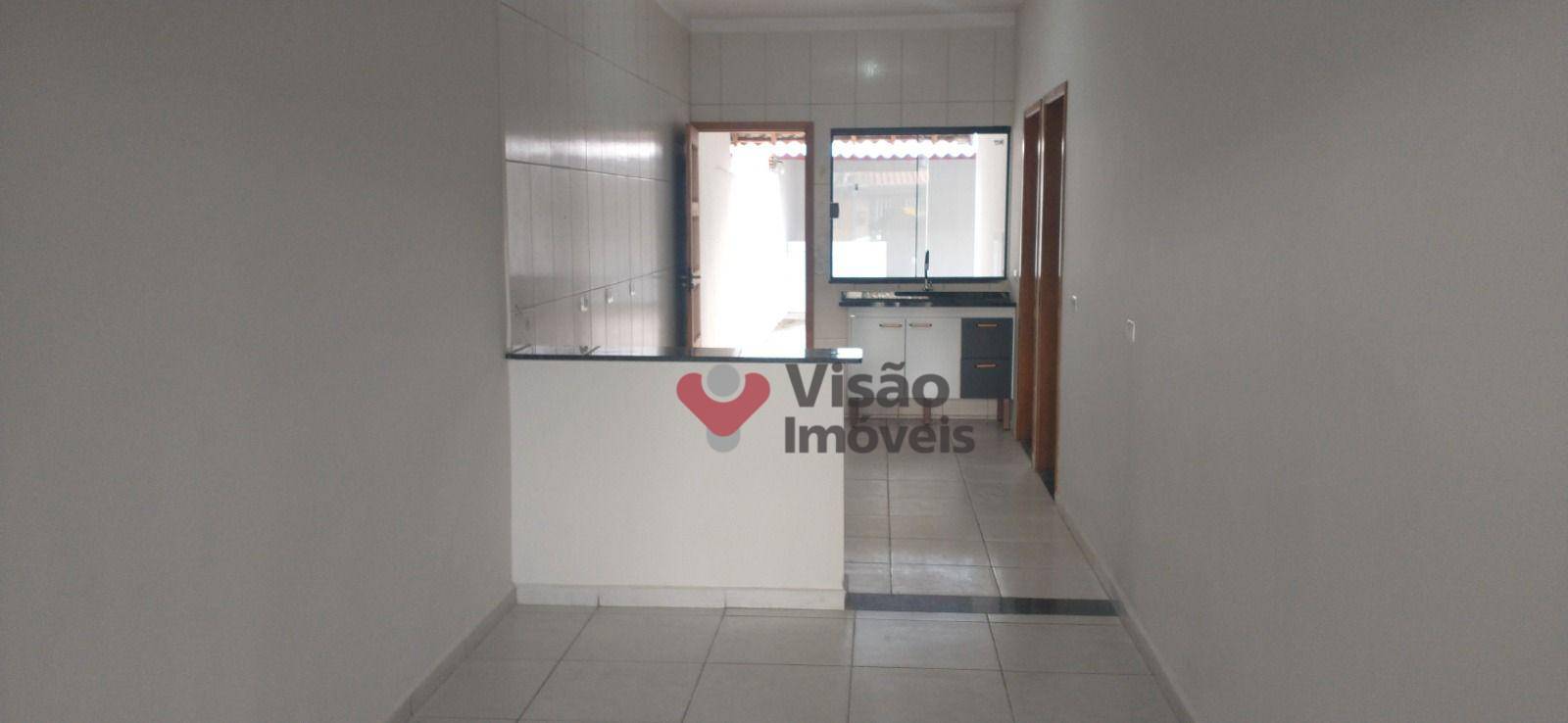 Casa à venda com 3 quartos, 89m² - Foto 1