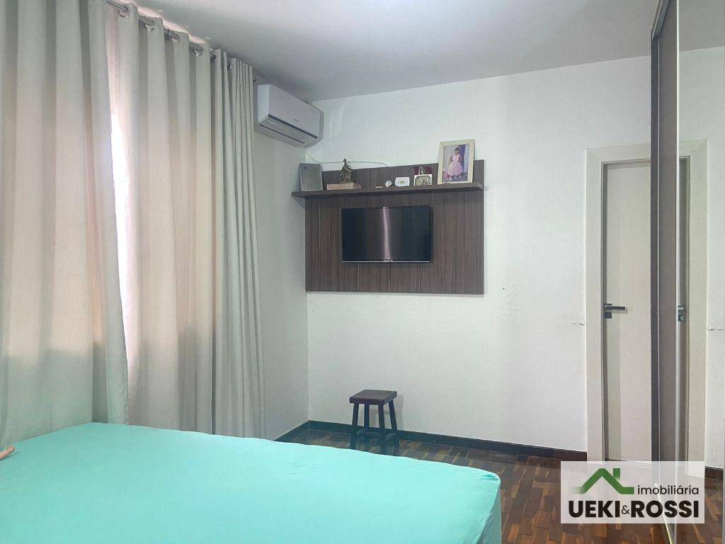 Casa à venda com 3 quartos, 210m² - Foto 11