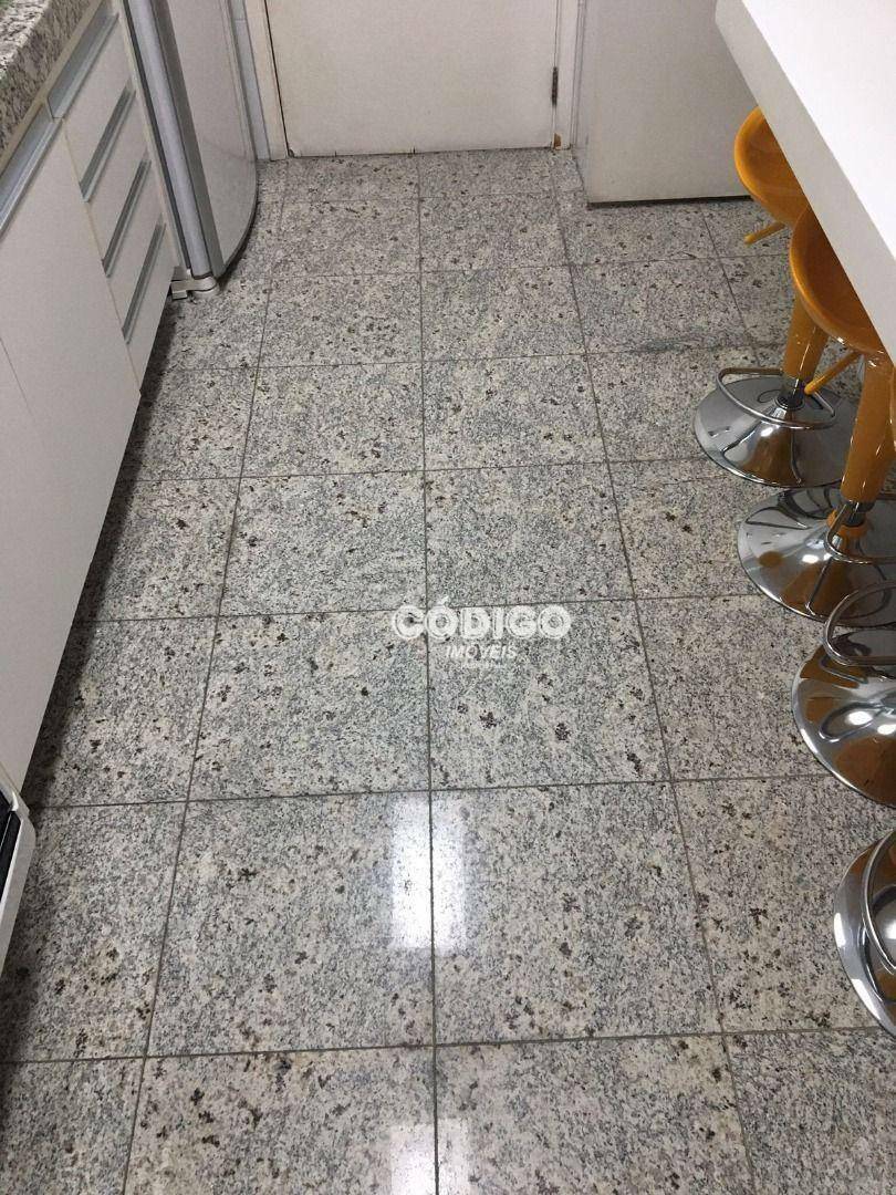 Apartamento à venda com 3 quartos, 111m² - Foto 10