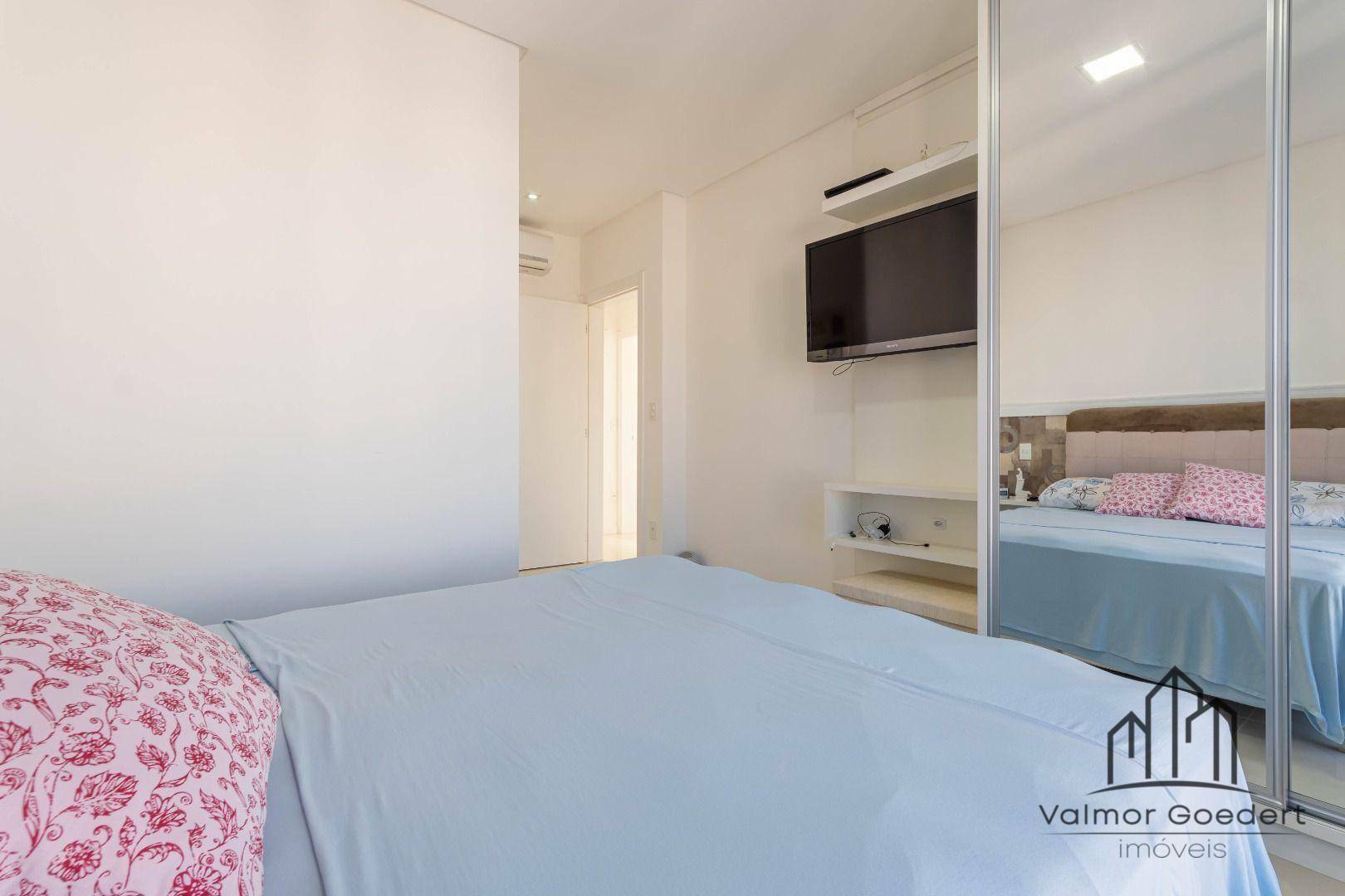 Apartamento à venda com 4 quartos, 134m² - Foto 14