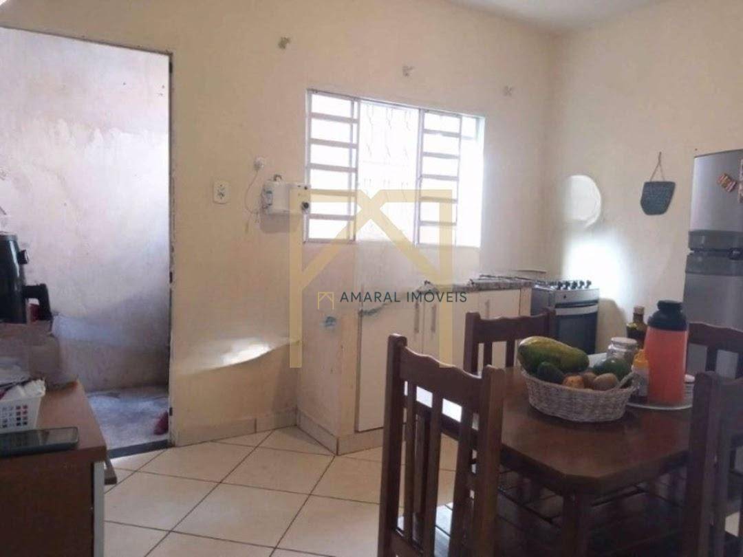 Casa à venda com 3 quartos, 160m² - Foto 10