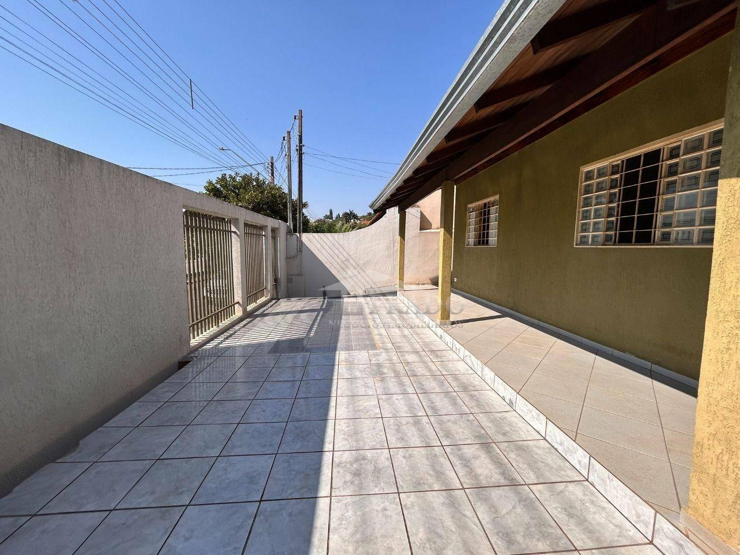 Casa à venda com 3 quartos, 200m² - Foto 3