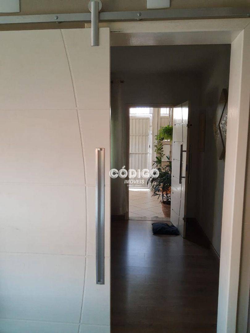 Sobrado à venda com 3 quartos, 234m² - Foto 27