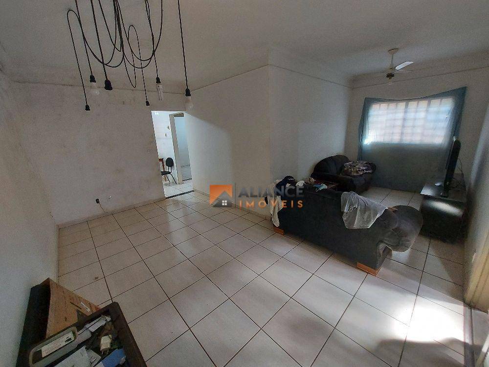 Casa à venda com 2 quartos, 89m² - Foto 4