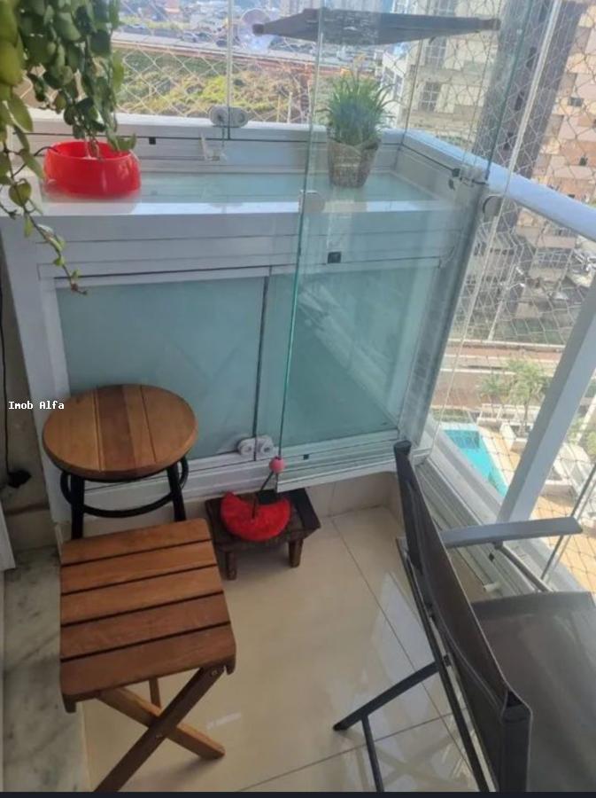 Apartamento à venda com 2 quartos, 62m² - Foto 2