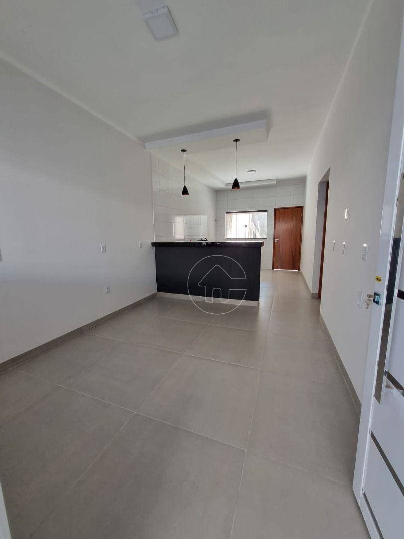 Casa à venda com 3 quartos, 100m² - Foto 3