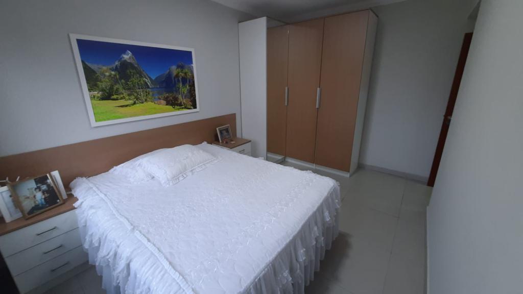 Apartamento à venda com 2 quartos, 70m² - Foto 9