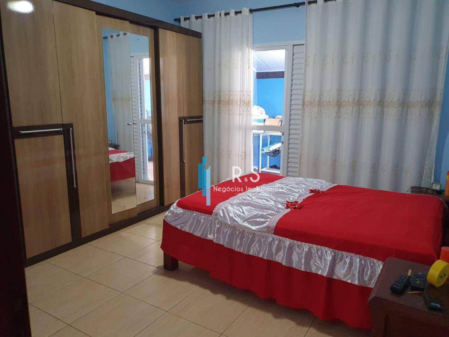 Casa à venda com 3 quartos, 350m² - Foto 4