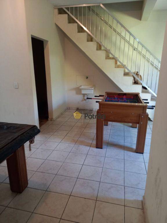 Sobrado à venda com 4 quartos, 355m² - Foto 3