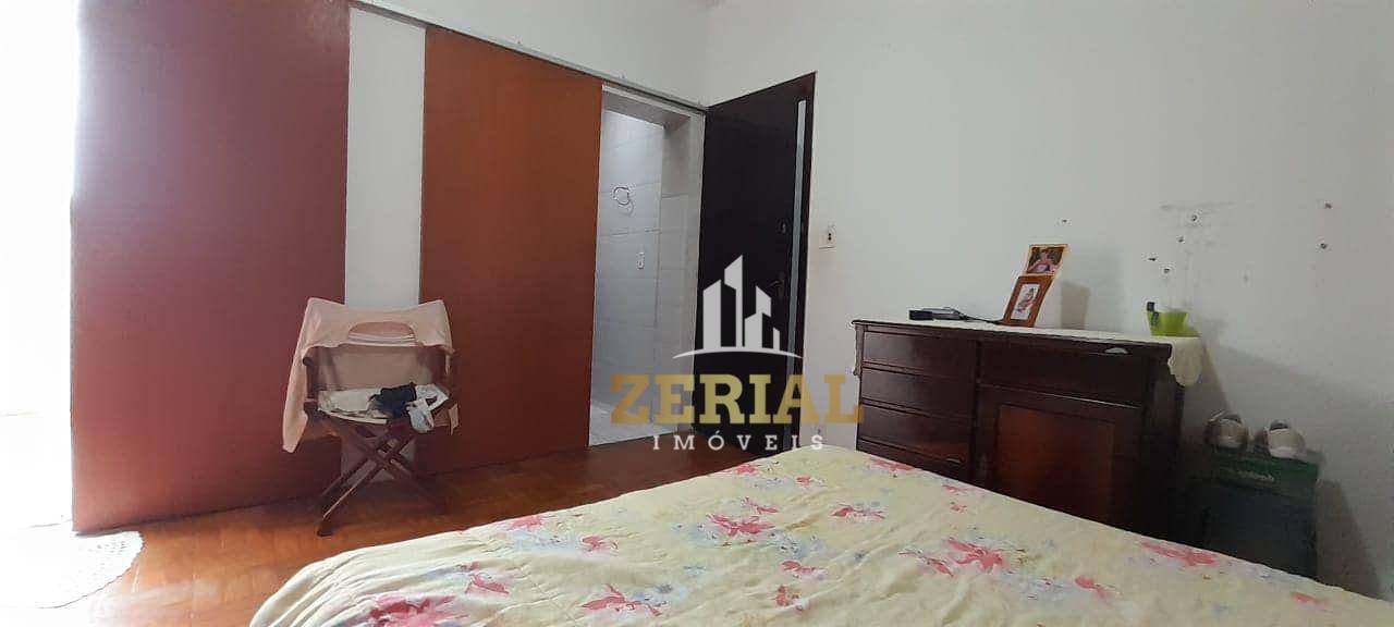 Casa à venda com 4 quartos, 250m² - Foto 25