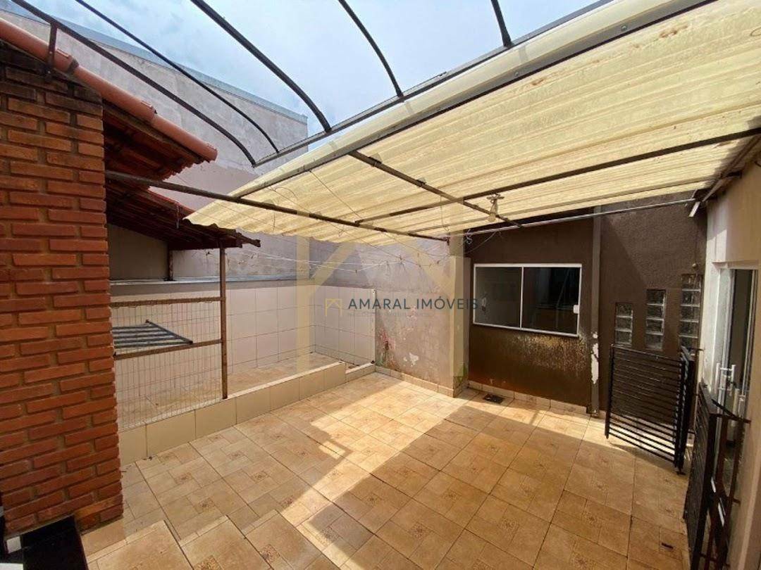 Casa à venda com 4 quartos, 240m² - Foto 12