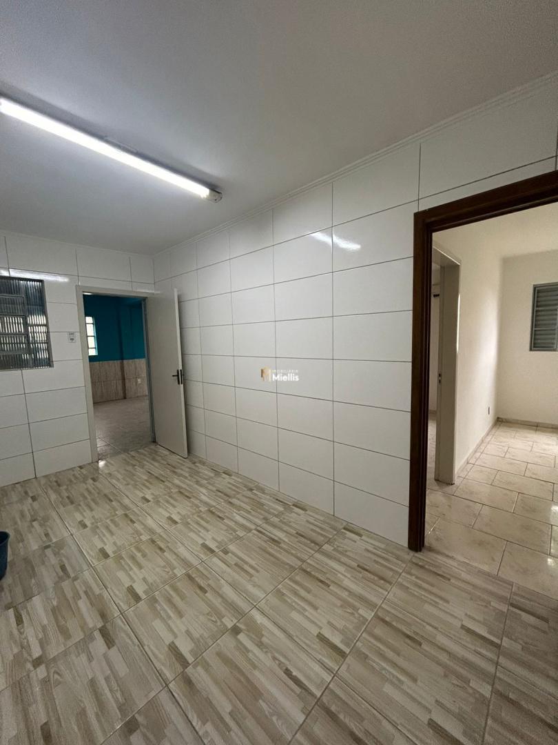 Casa à venda com 2 quartos, 90m² - Foto 8