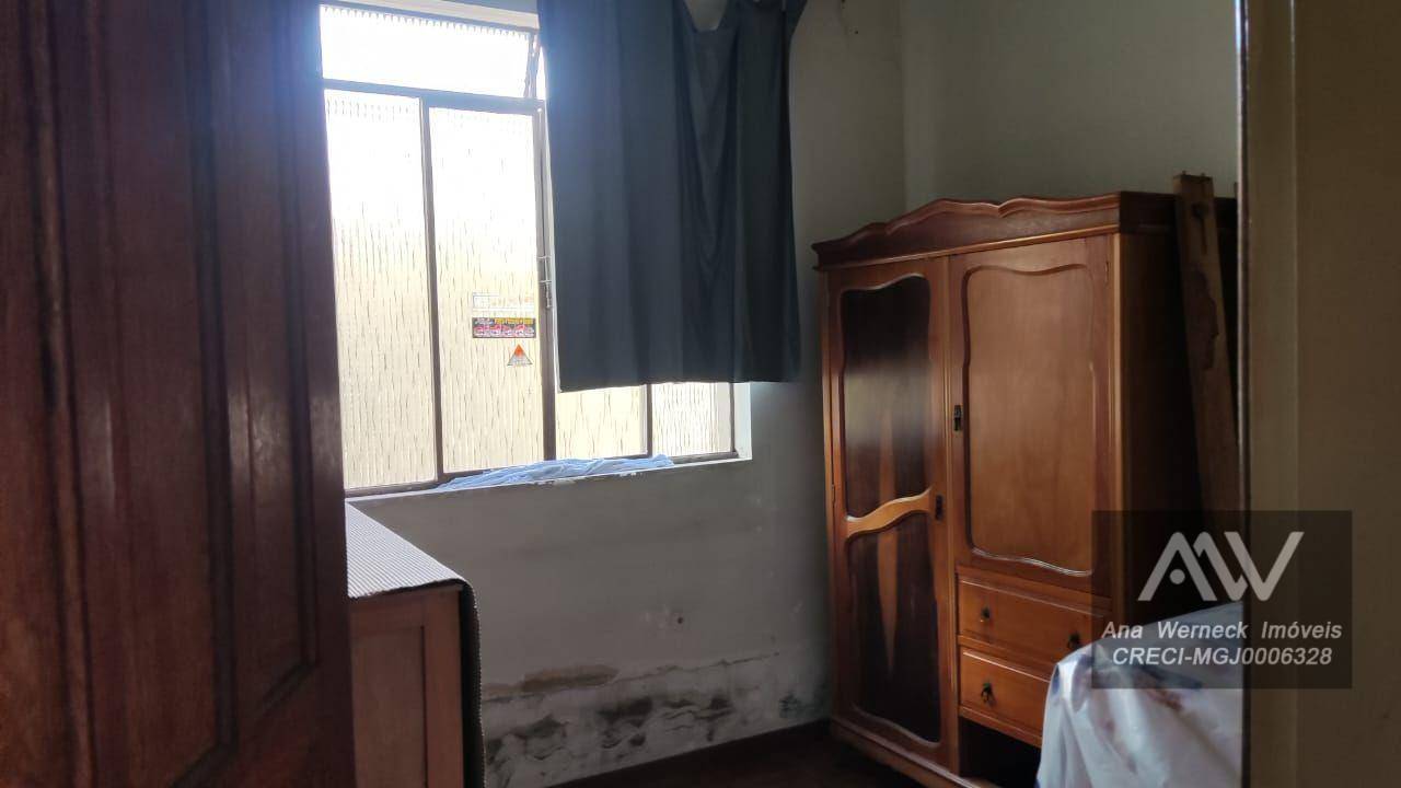 Casa à venda com 5 quartos, 170m² - Foto 5