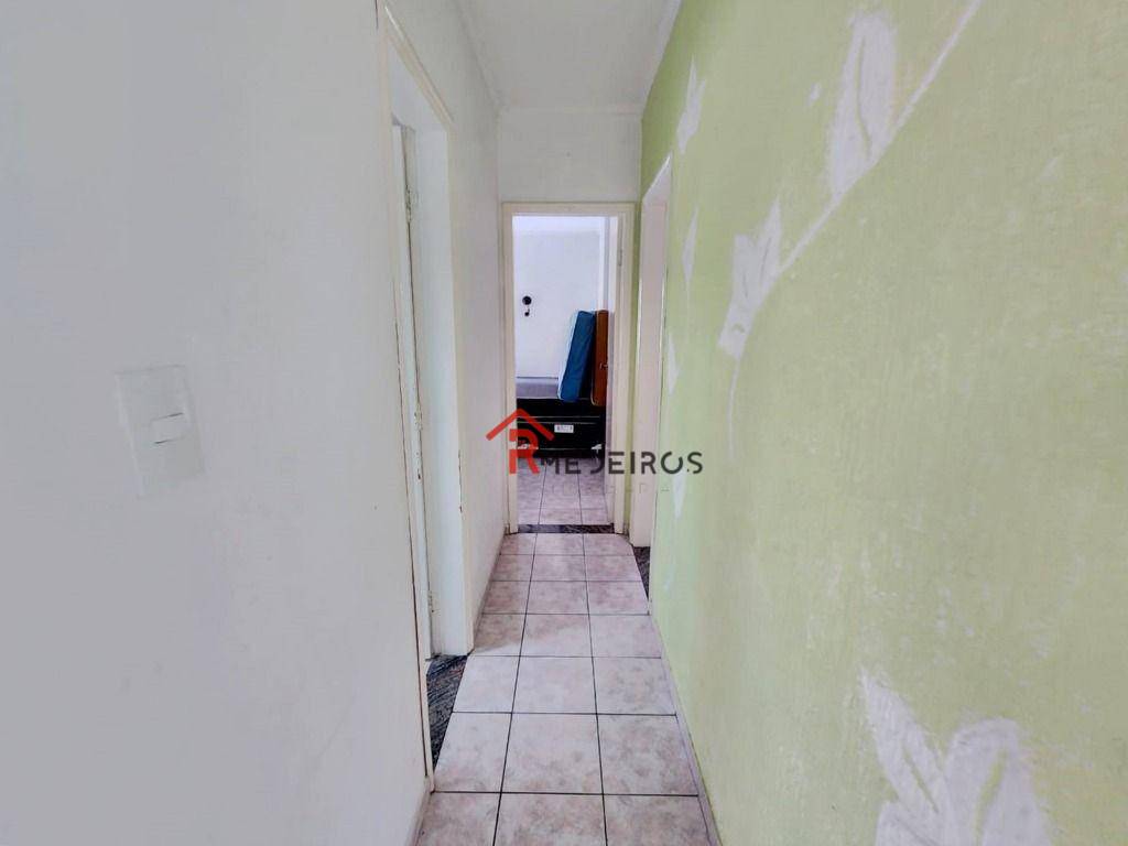 Apartamento à venda com 2 quartos, 70m² - Foto 9