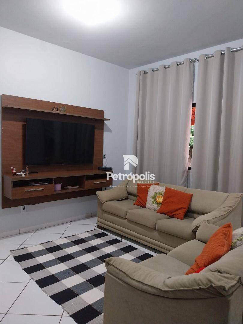 Casa à venda com 3 quartos, 235m² - Foto 3