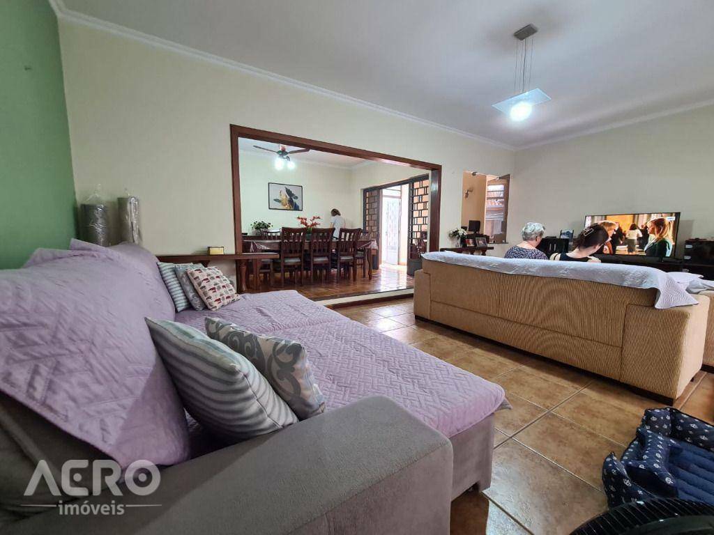 Casa à venda com 3 quartos, 280m² - Foto 14