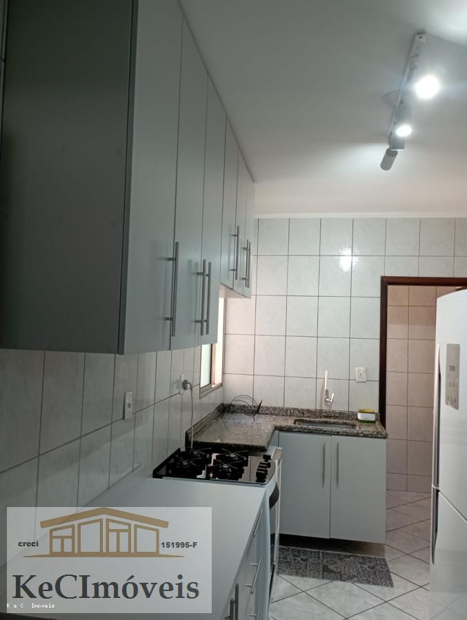 Apartamento à venda com 2 quartos, 72m² - Foto 17