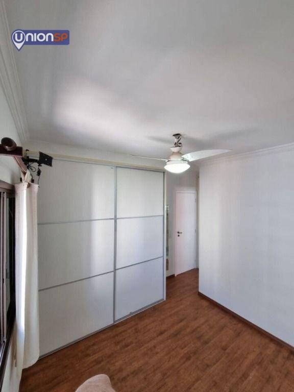 Apartamento à venda com 2 quartos, 70m² - Foto 4