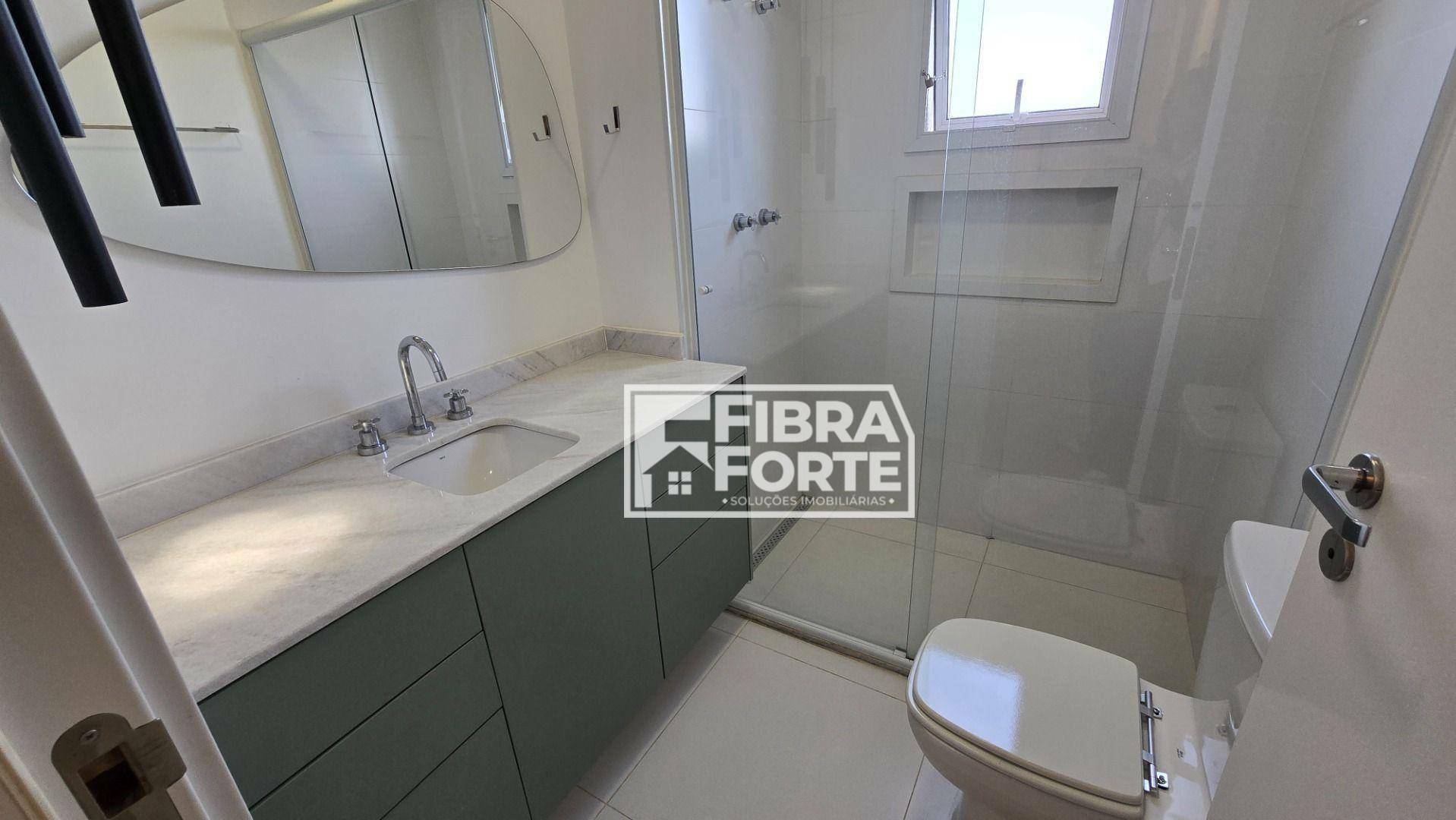 Apartamento para alugar com 3 quartos, 135m² - Foto 24