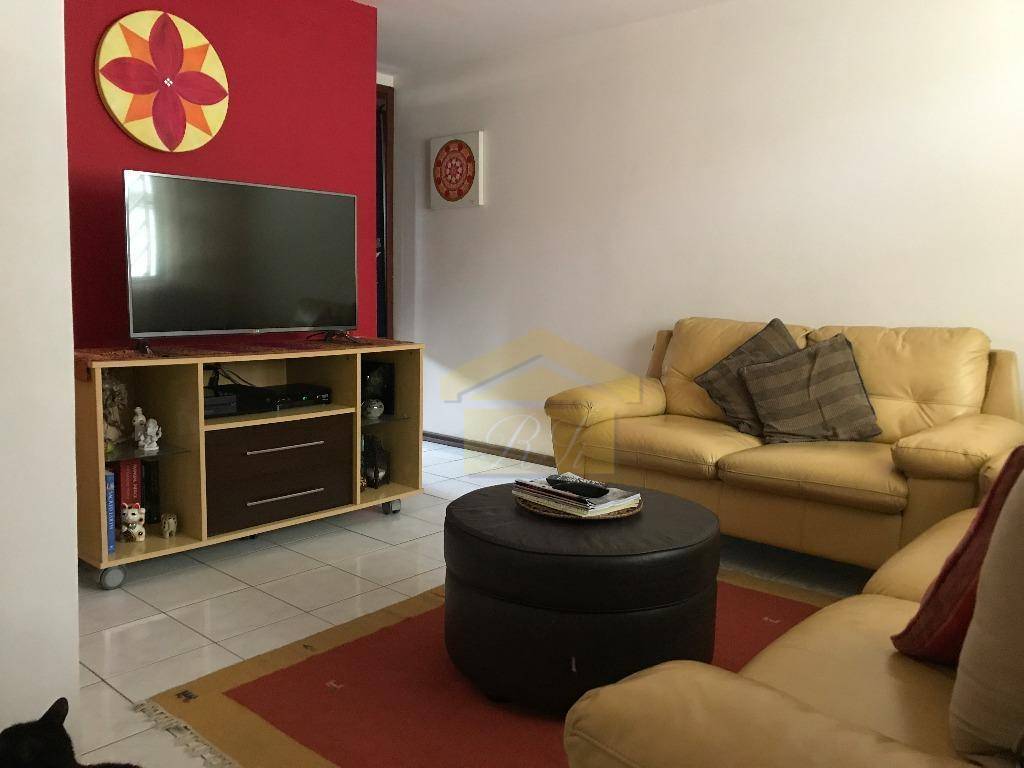 Casa à venda com 2 quartos, 70M2 - Foto 1