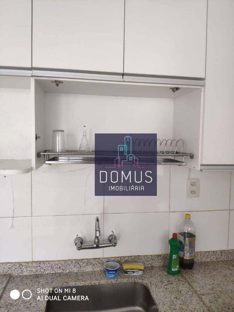 Casa à venda com 3 quartos, 270m² - Foto 10