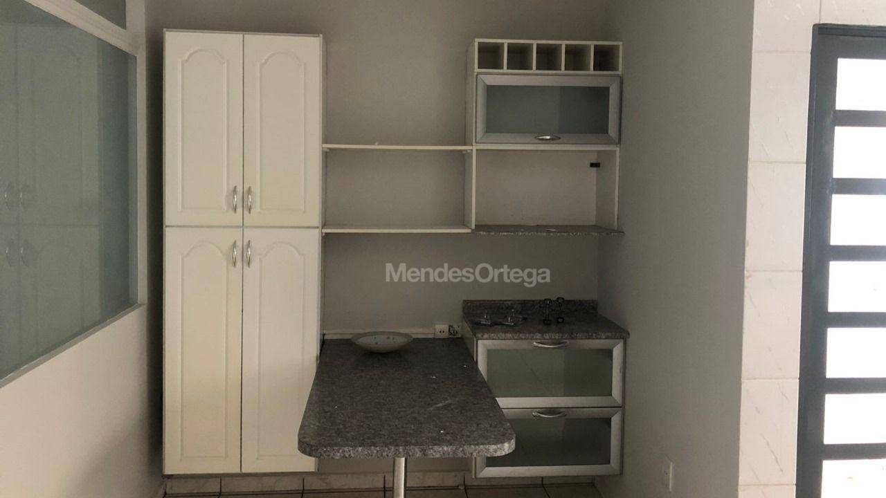 Casa à venda com 3 quartos, 107m² - Foto 4