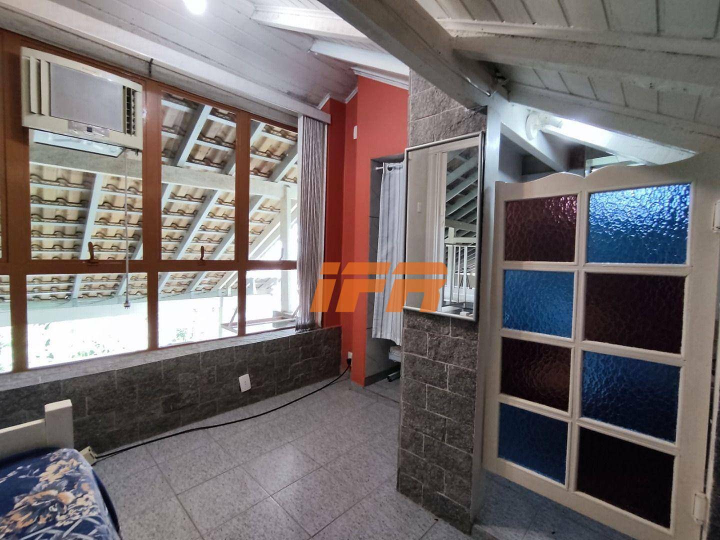 Casa de Condomínio à venda com 4 quartos, 305m² - Foto 15