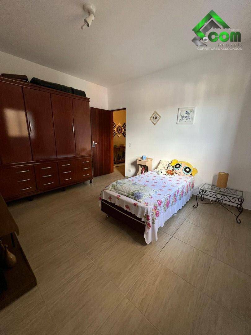 Casa à venda com 4 quartos, 218m² - Foto 16