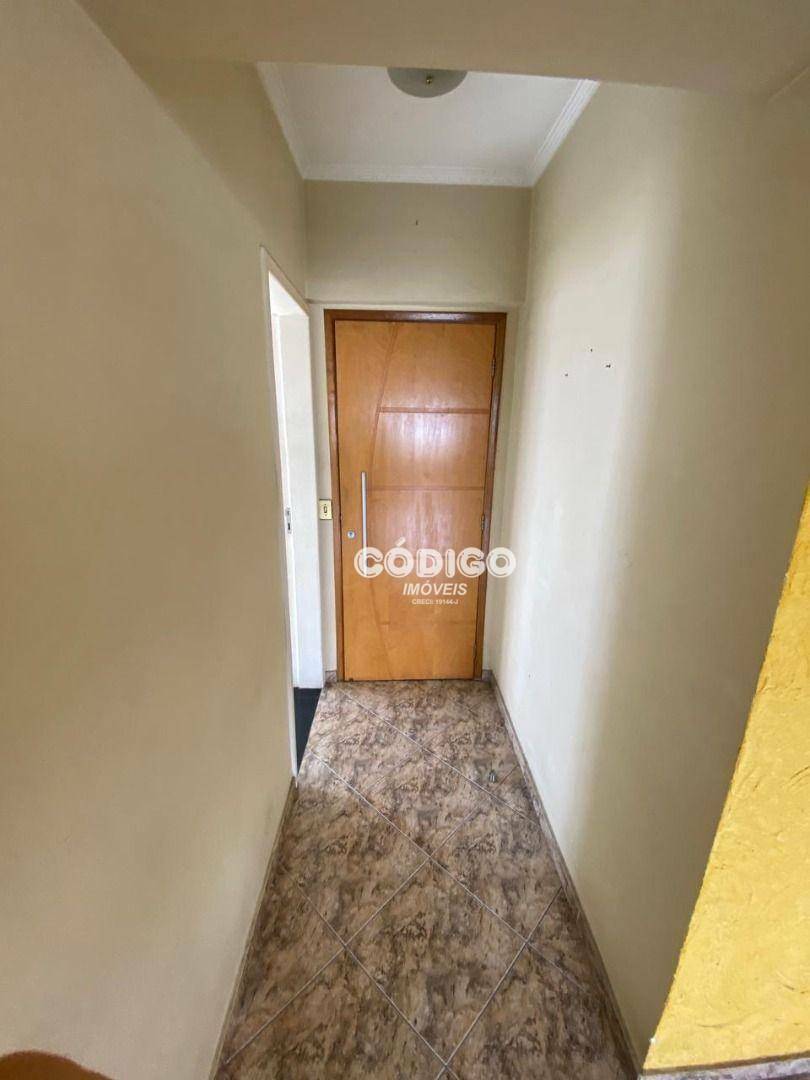 Apartamento à venda com 2 quartos, 64m² - Foto 8