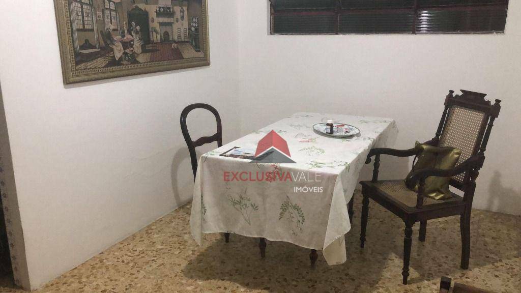 Casa à venda com 3 quartos, 224m² - Foto 7