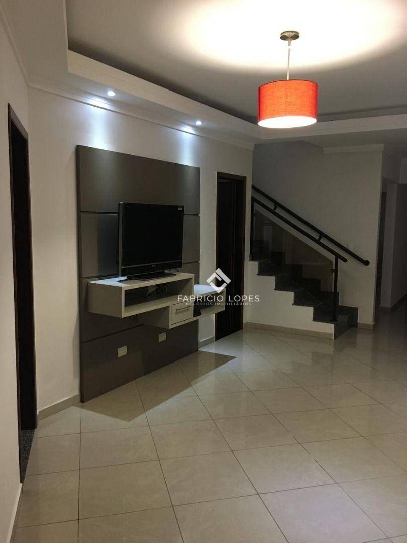 Casa à venda e aluguel com 3 quartos, 220m² - Foto 1