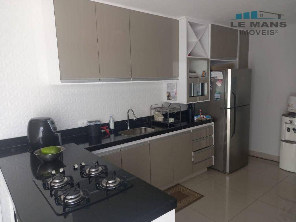 Casa à venda com 3 quartos, 97m² - Foto 10