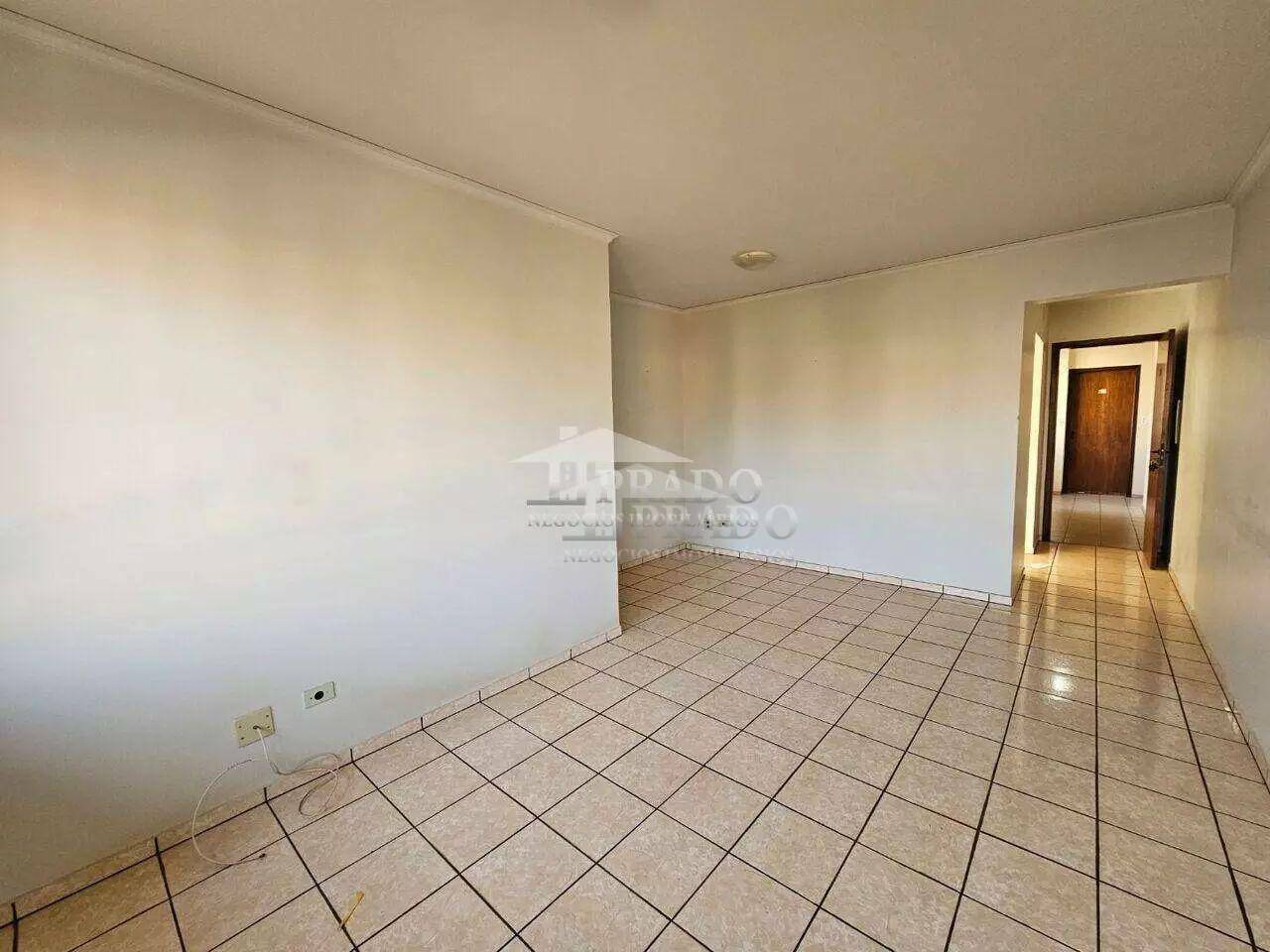 Apartamento para alugar com 2 quartos, 70m² - Foto 4