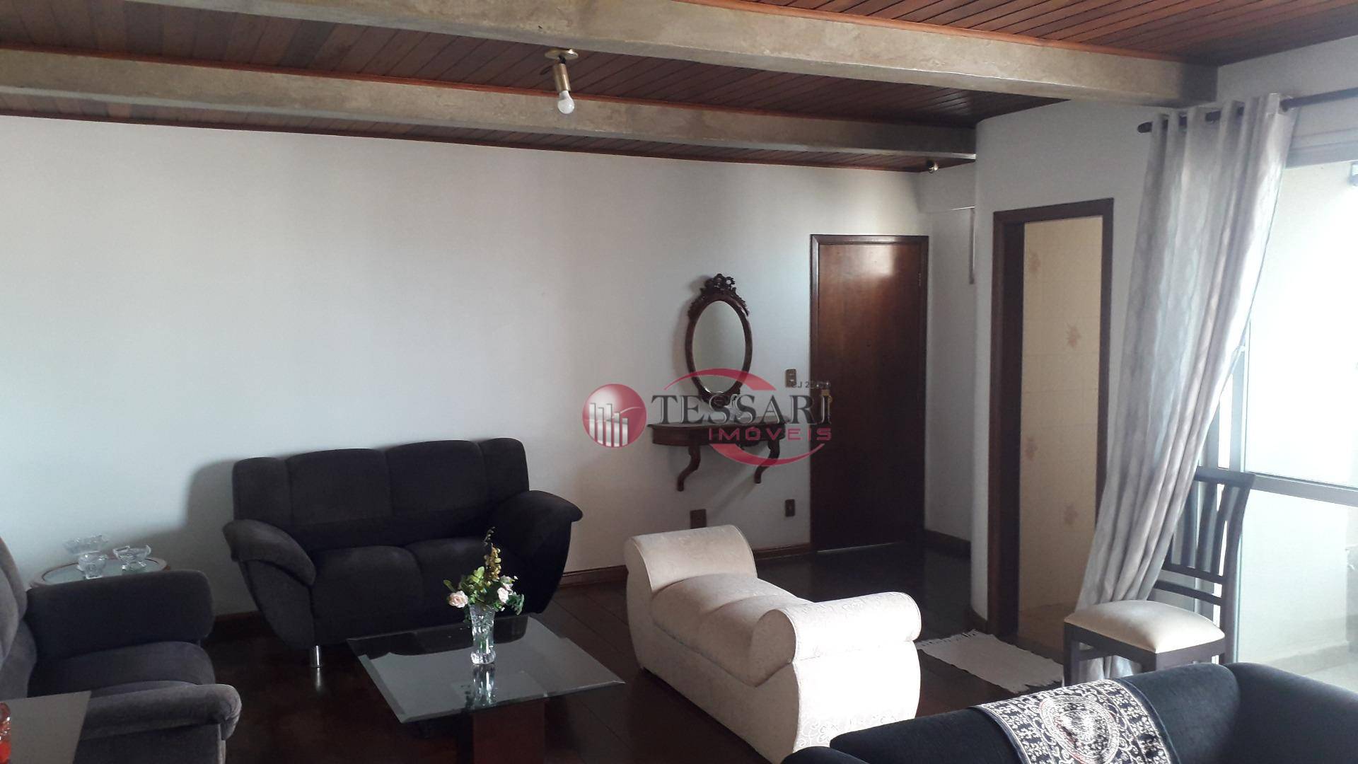 Apartamento à venda com 3 quartos, 157m² - Foto 2