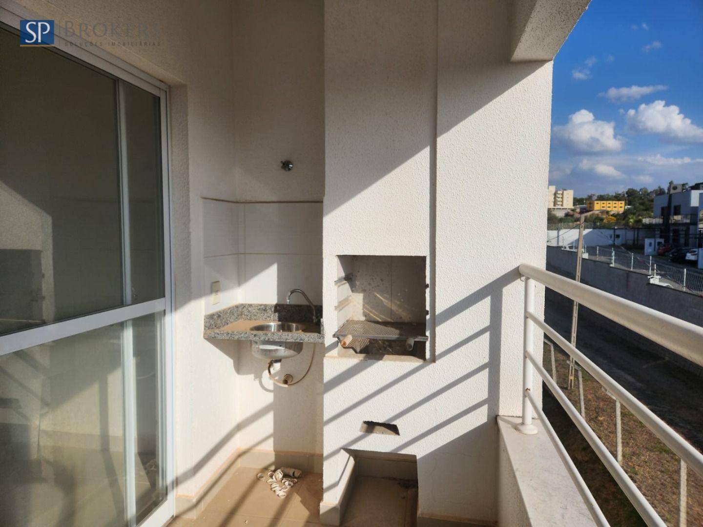 Apartamento à venda com 3 quartos, 74m² - Foto 1