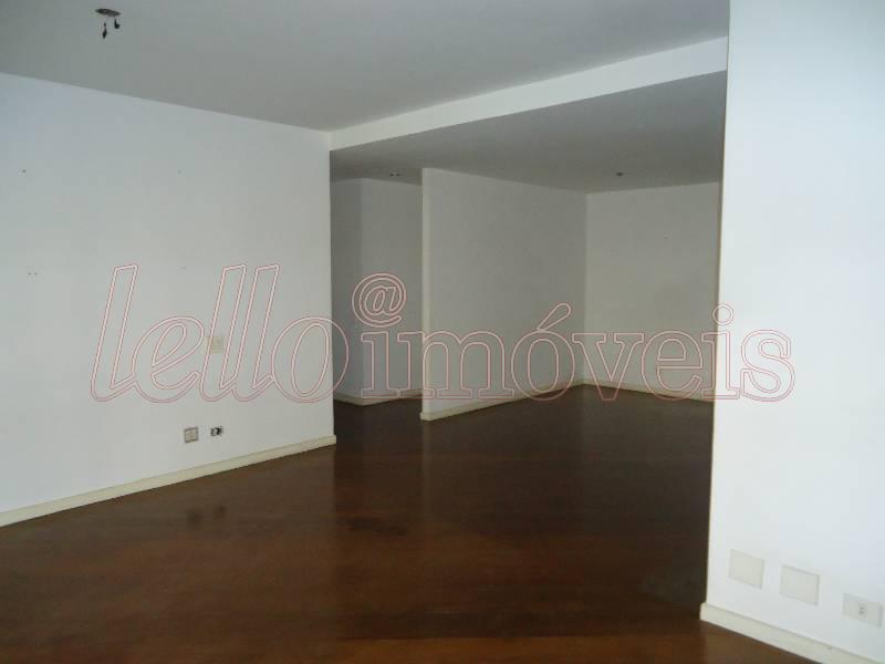 Apartamento para alugar com 3 quartos, 160m² - Foto 2