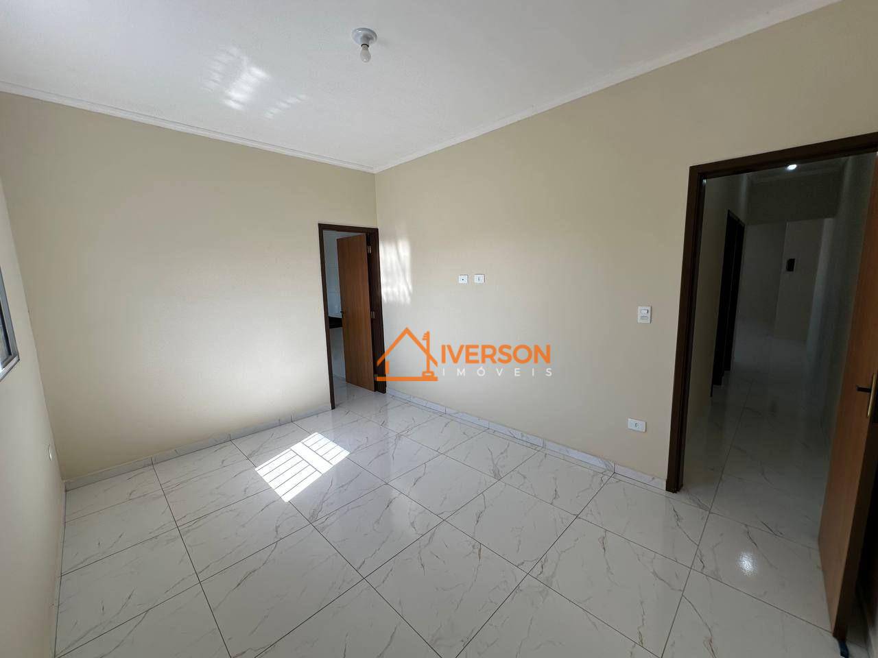 Casa à venda com 2 quartos, 90m² - Foto 18