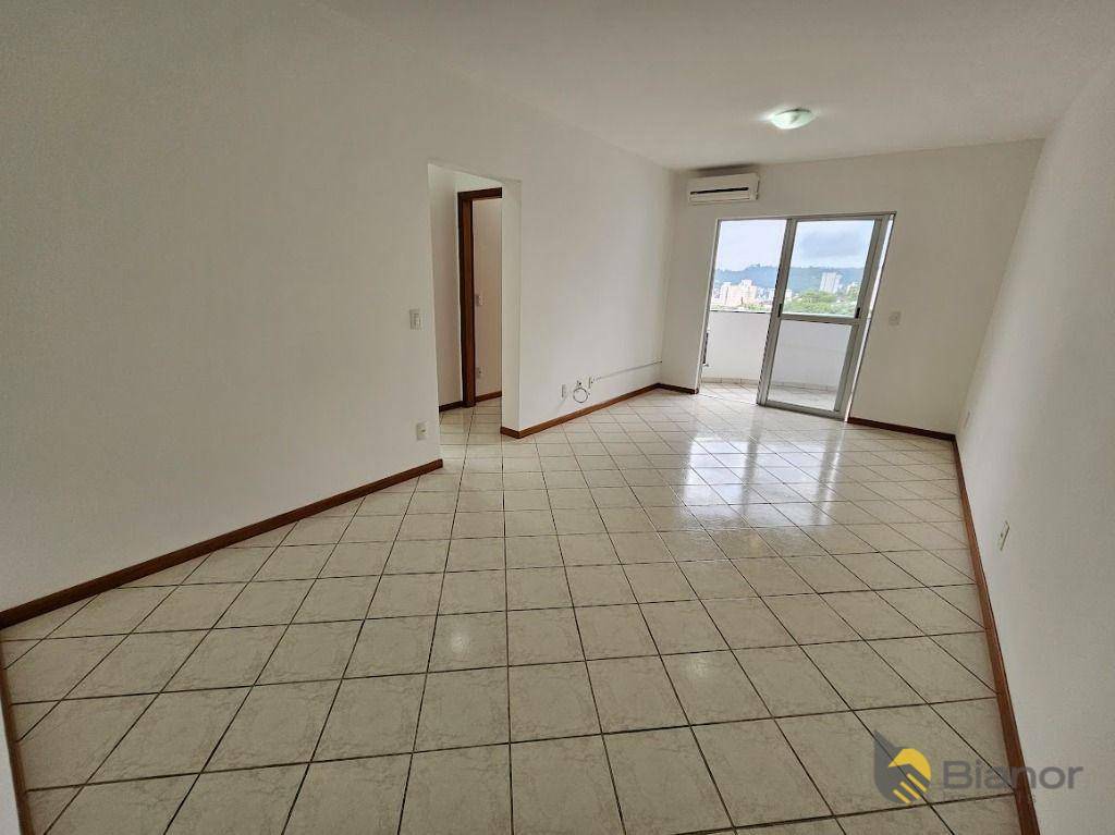 Apartamento para alugar com 2 quartos, 87m² - Foto 2