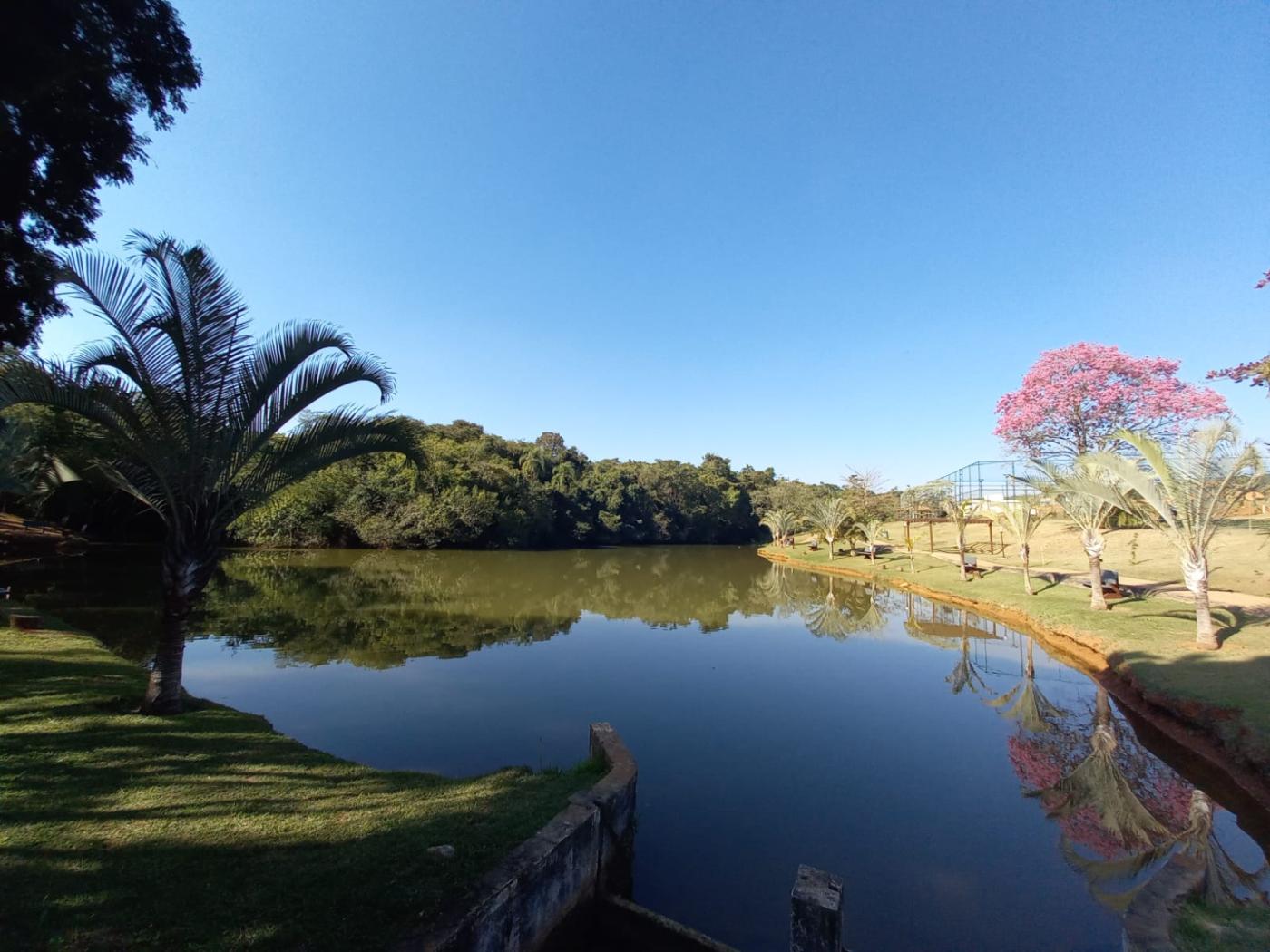 Casa de Condomínio à venda com 3 quartos, 200m² - Foto 1