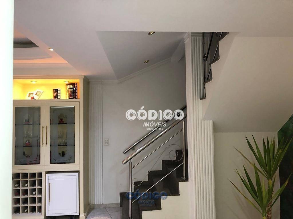 Sobrado à venda com 4 quartos, 350m² - Foto 9