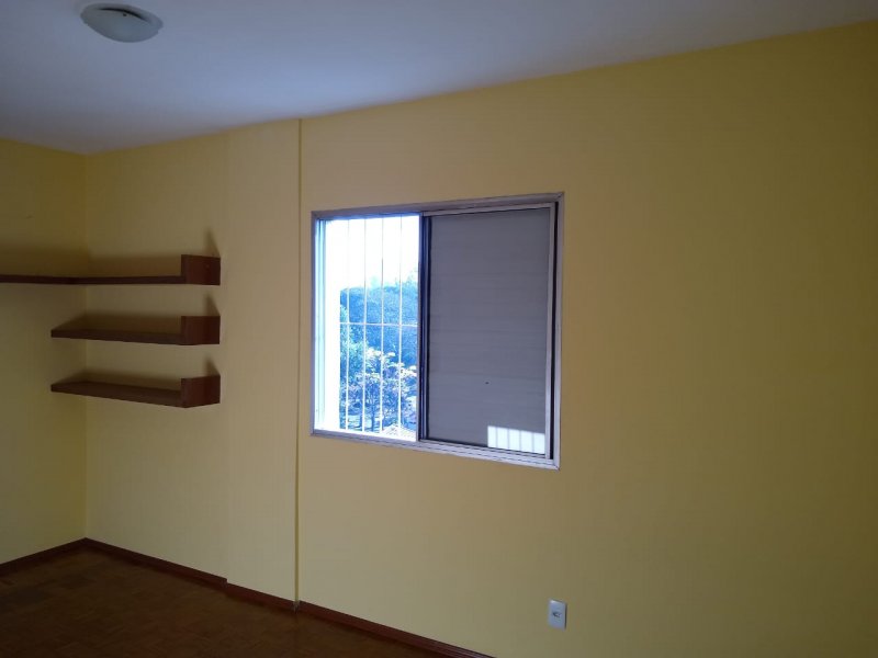 Apartamento à venda com 2 quartos, 62m² - Foto 4