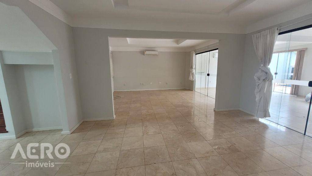 Casa de Condomínio à venda com 4 quartos, 400m² - Foto 42